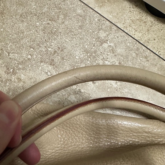 Kate Spade Beige Satchel Bag with gold toggle closure - Picture 11 of 11